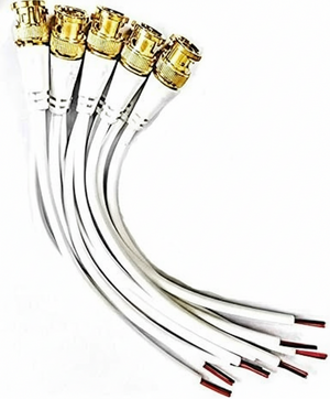 مقبس موصل BNC أبيض