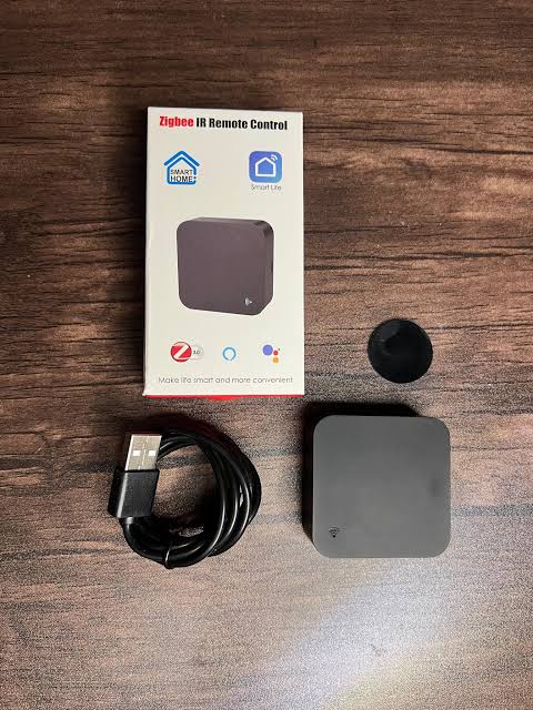 Hazer IR Remote Control Zigbee Tuya Ceiling detail view
