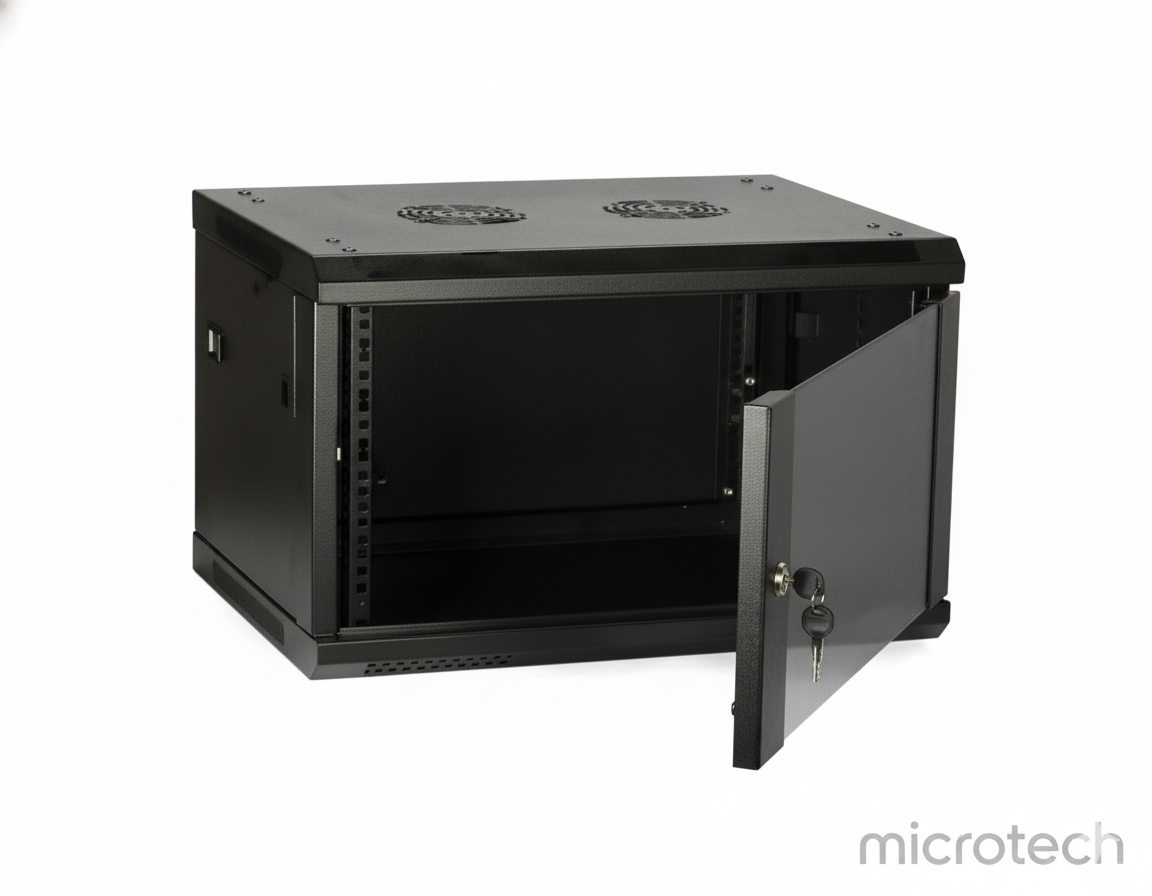 Front view of Perla 4U rack showing full frame and mounting rails